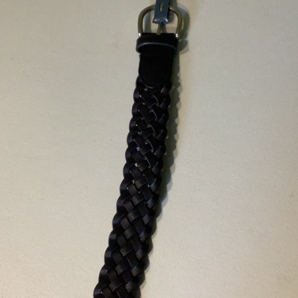 Universal Thread black braided vegan leather belt, size medium NWT - Picture 3 of 6